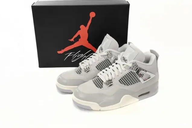 1st Kicks AQ9129-001 WMNS Jordan Air Frozen Moments 4 0512